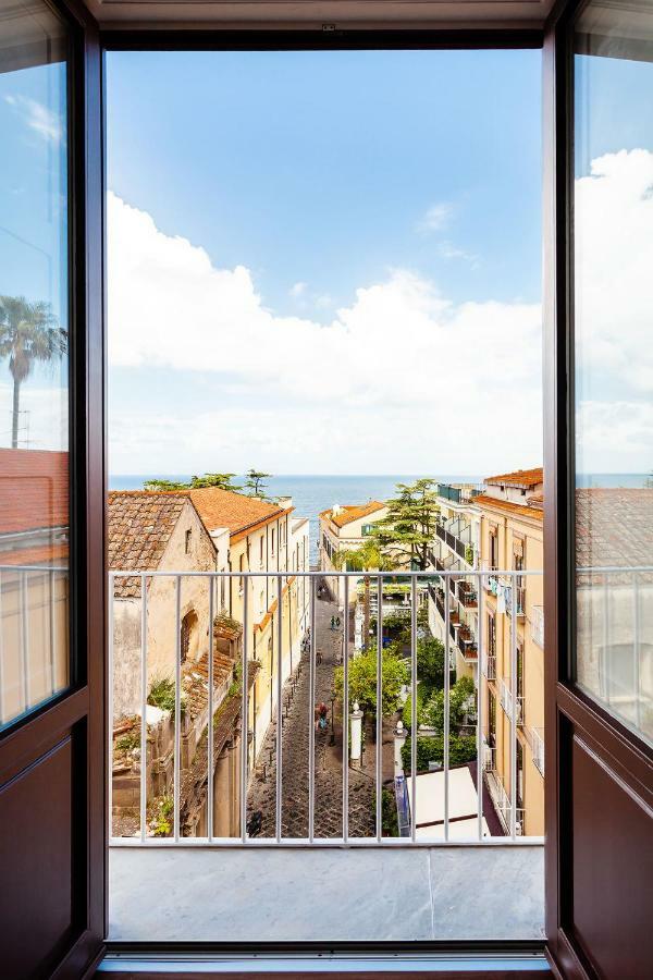 Interno Sorrentino Apartment Bagian luar foto